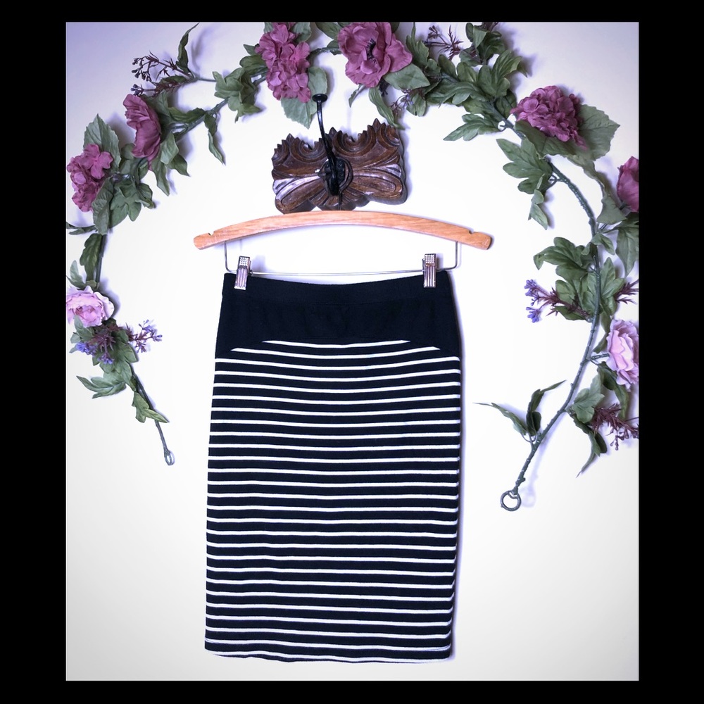 Velvet by Graham & Spencer | Tube Skirt